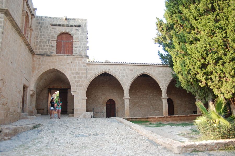 La cour du monastère d'Ayia Napa