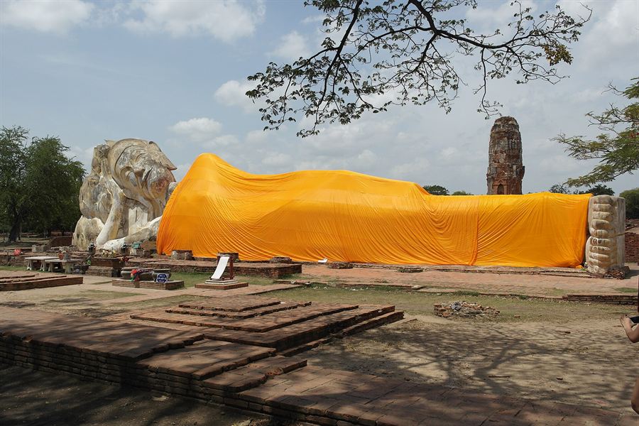 Le bouddha couché du Wat Lokayasutharam