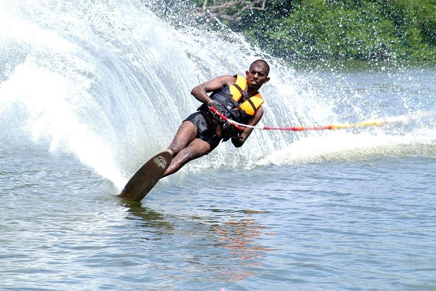 Ski nautique à Bentota