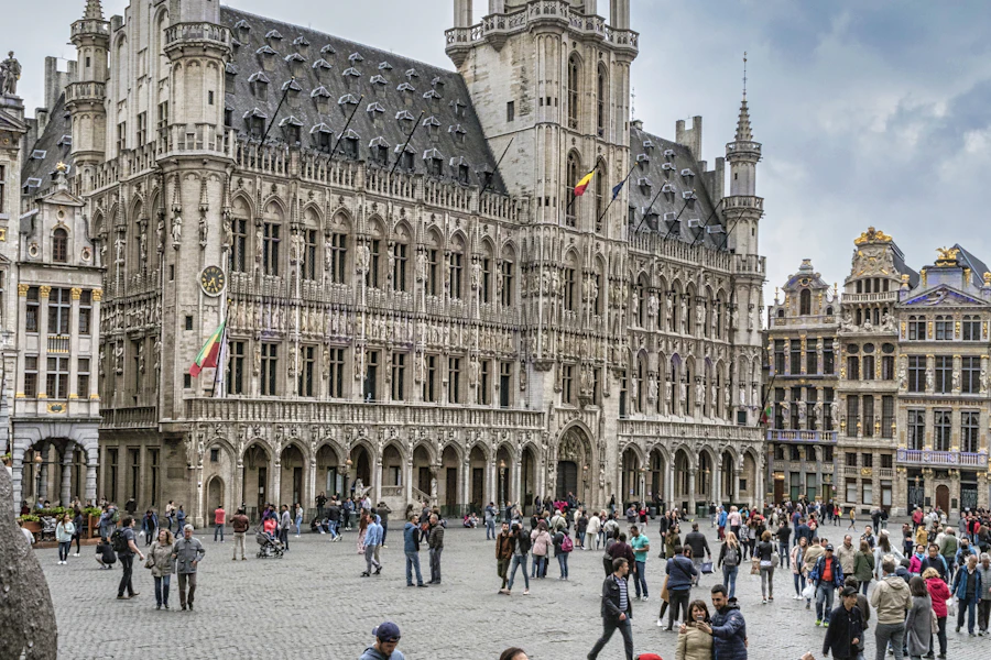 L'hôtel de ville gothique de la Grand-Place