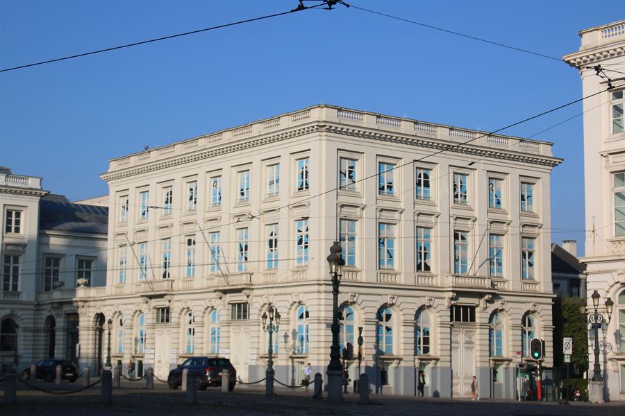 Le bâtiment du musée Magritte place Royale