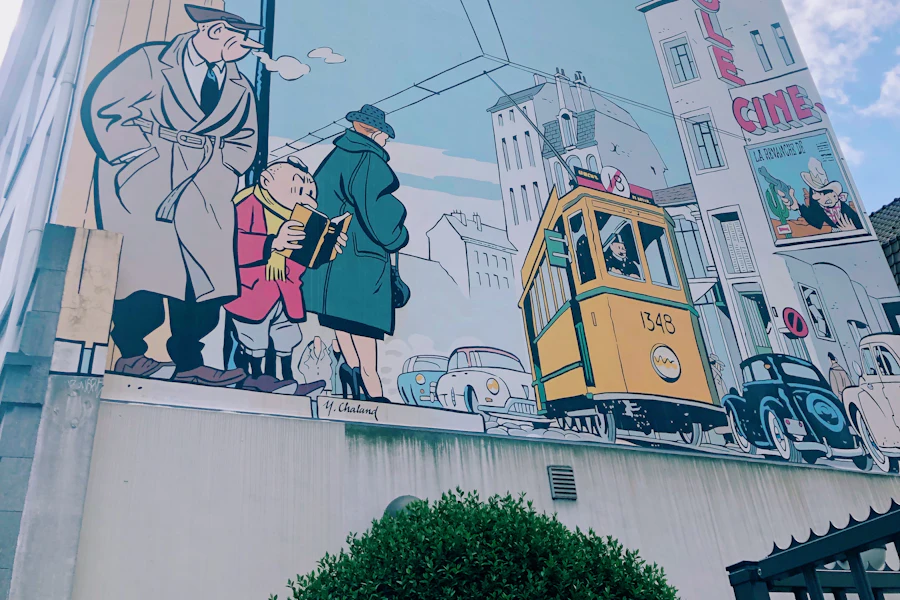 Une fresque de bande dessinée sur une façade de Bruxelles