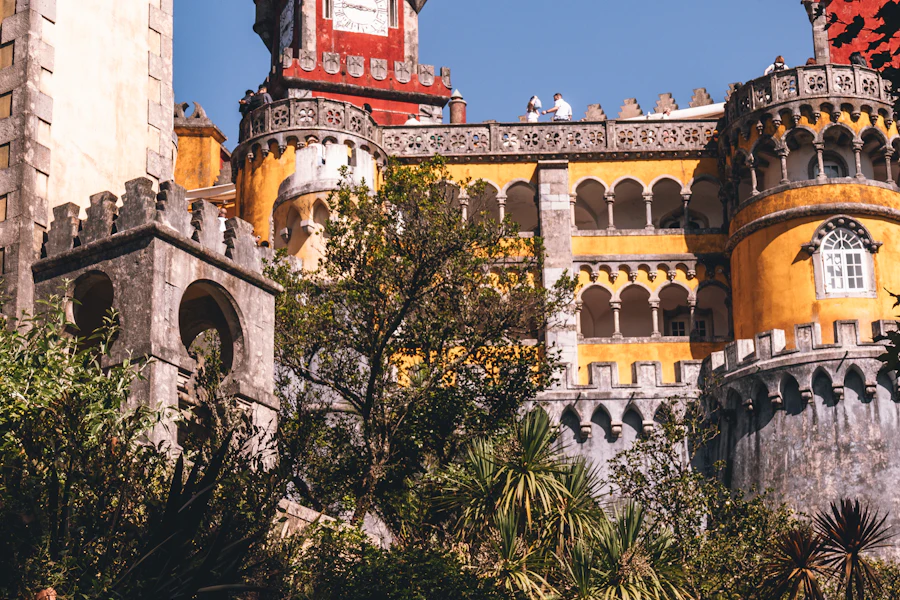 Les tours colorées du palais de Pena, à Sintra