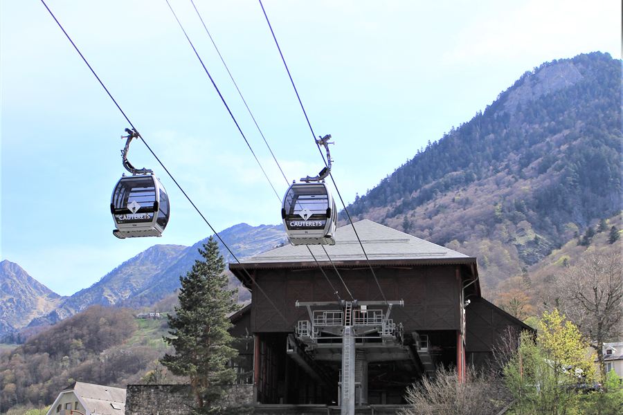 La télécabine du Lys au départ de Cauterets