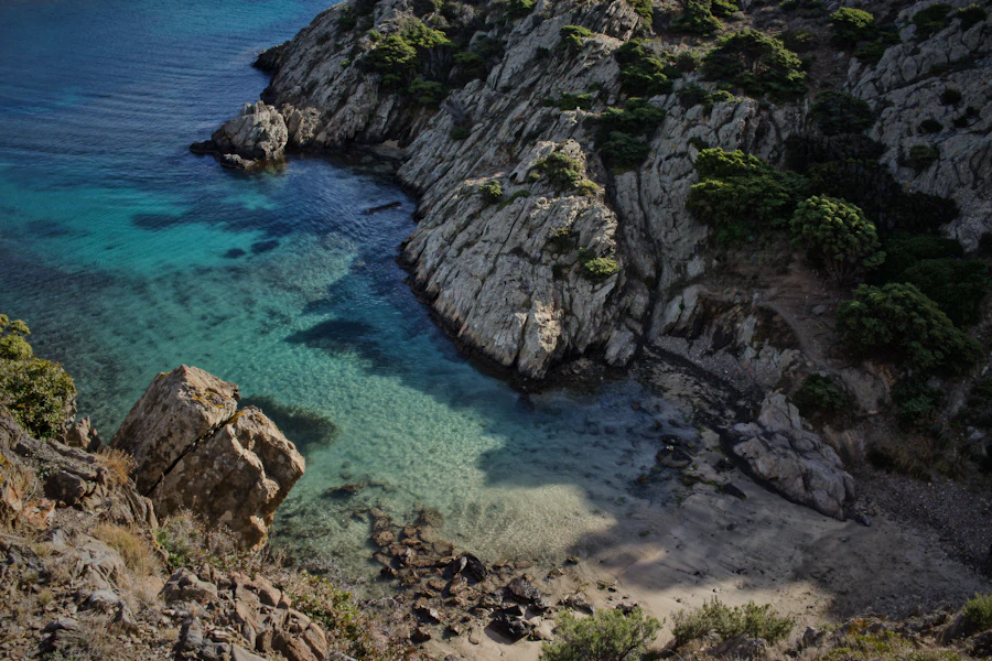 Les roches sculptées et les criques du cap de Creus