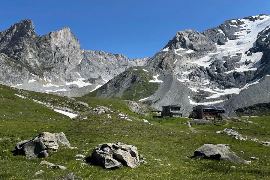 Les sommets de la Vanoise au-dessus de Pralognan