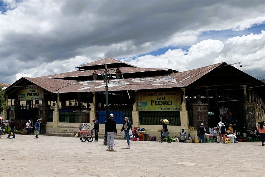 L'entrée du marché de San Pedro