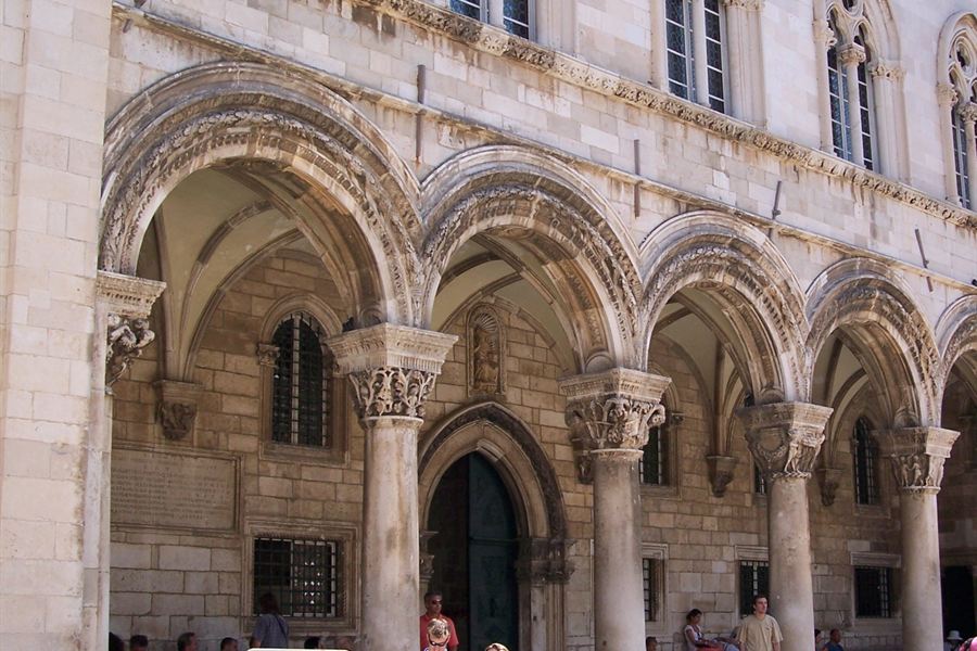 Le palais des Recteurs