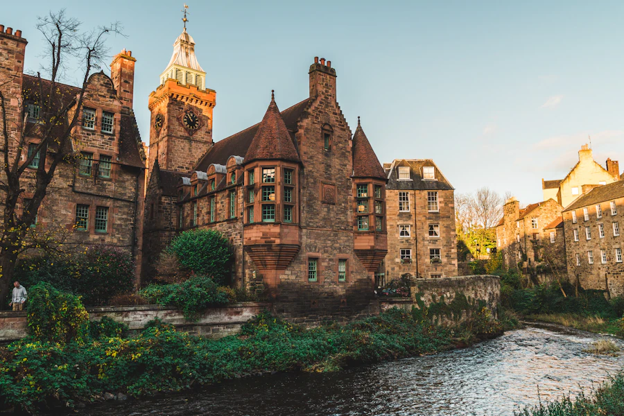 Les maisons de Dean Village au bord de la rivière