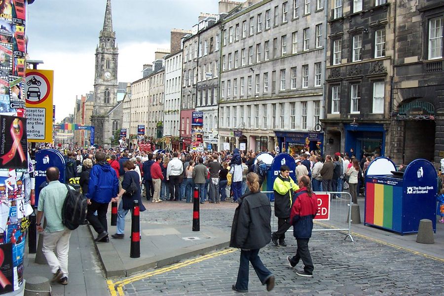 La foule du festival Fringe sur le Royal Mile