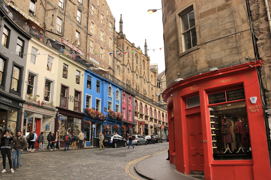 Les façades colorées de la courbe de Victoria Street