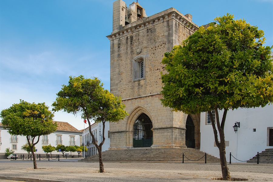 La cathédrale de Faro dans la vieille ville