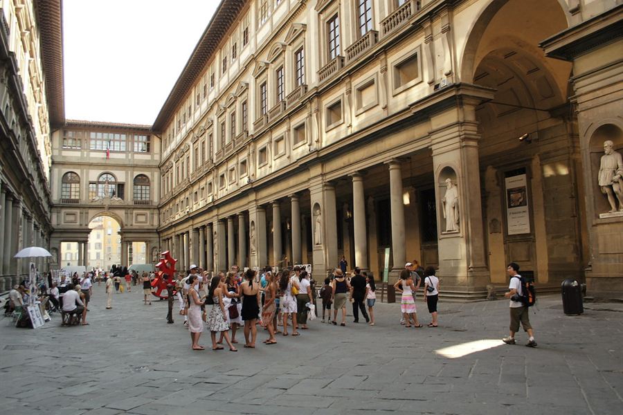La cour de la galerie des Offices