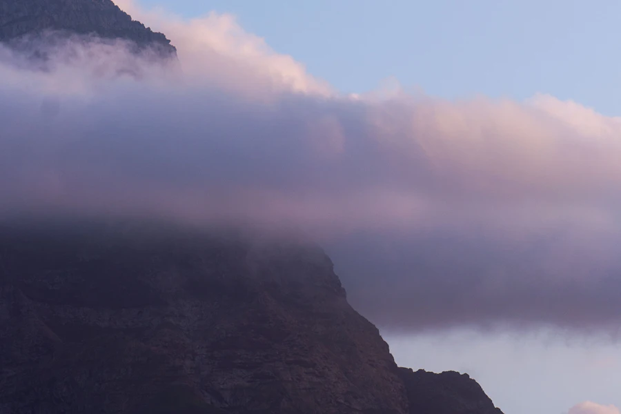 Les montagnes au-dessus d'Agaete
