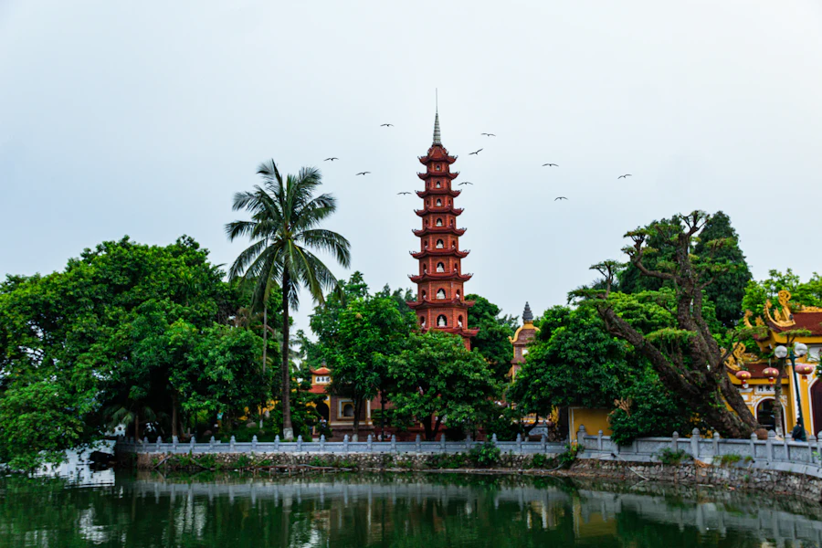 La pagode Tran Quoc au bord du lac de l'Ouest