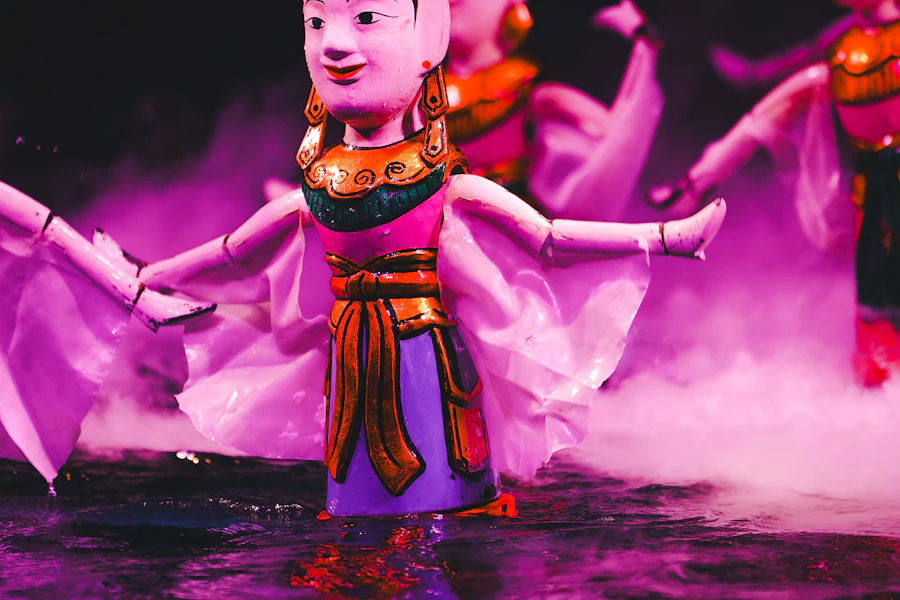 Un spectacle de marionnettes sur l'eau à Hanoï