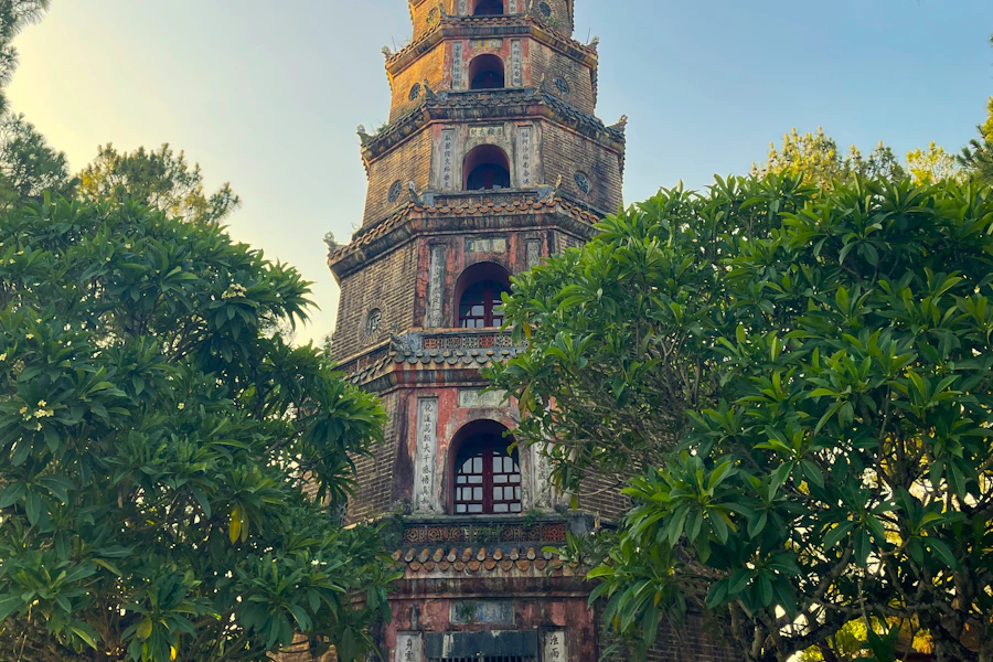 La tour octogonale de la pagode de la Dame céleste