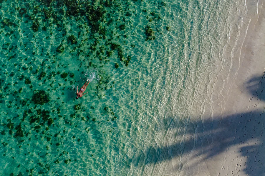 Le lagon de Blue Bay vu du ciel