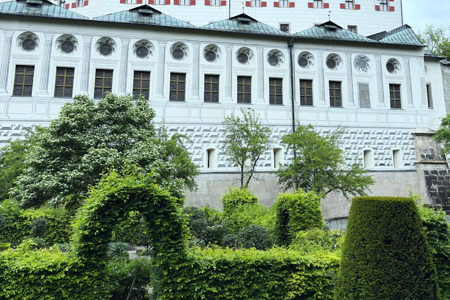 Le château d'Ambras et ses jardins