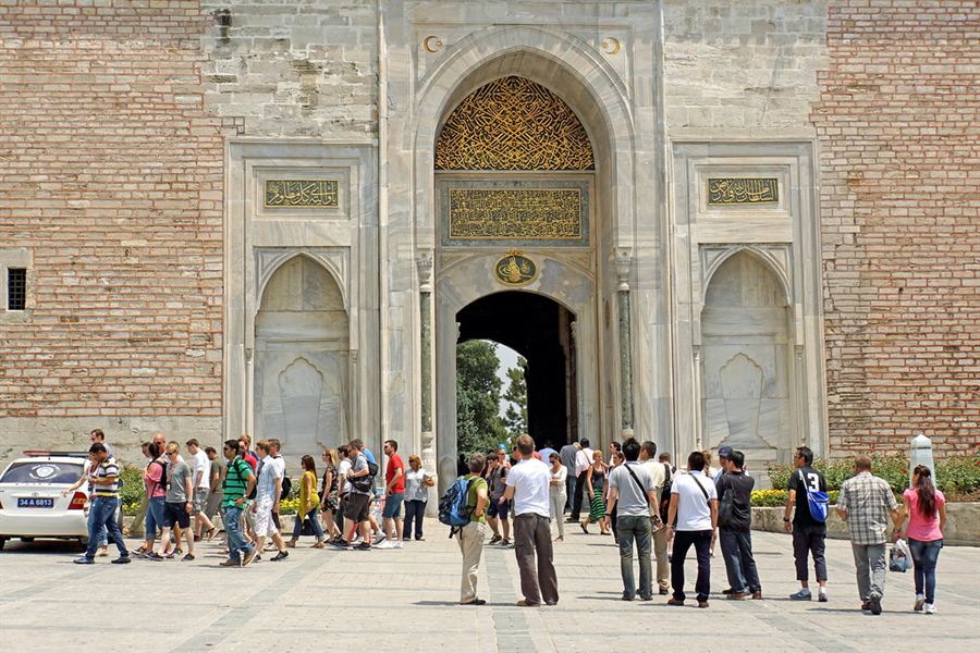 La porte d'entrée du palais de Topkapı
