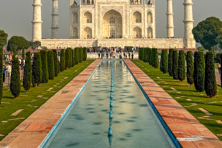 Le Taj Mahal et son bassin