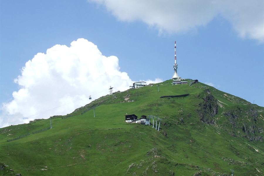 Le sommet du Kitzbüheler Horn et son émetteur