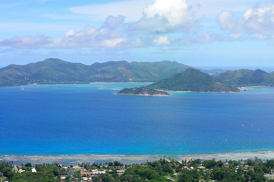 Praslin vue du Nid d'Aigle