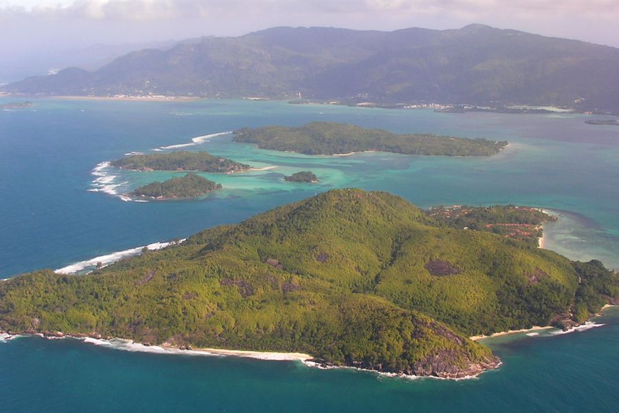 Les îles du parc marin de Sainte-Anne au large de Mahé