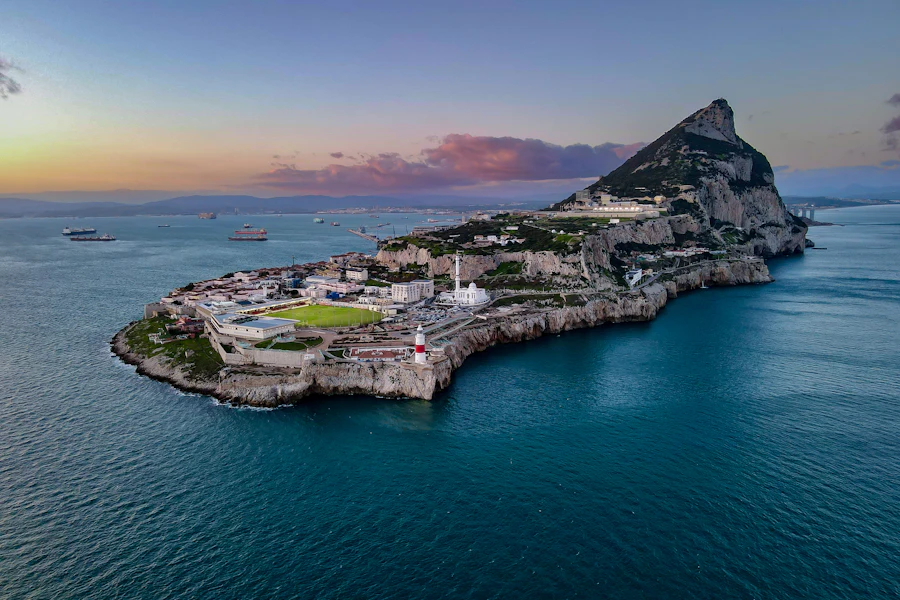 Le rocher de Gibraltar et sa péninsule