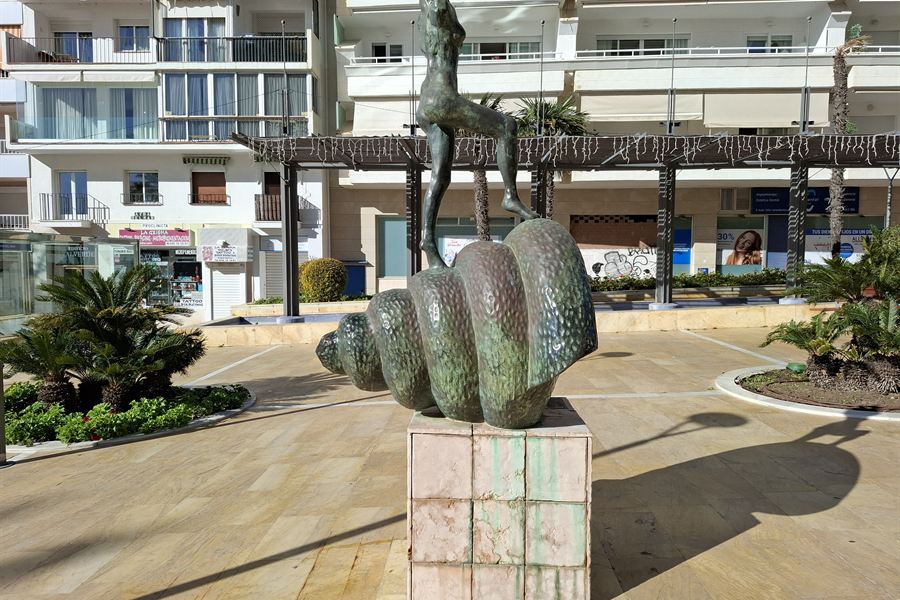 Une sculpture de l'avenue del Mar