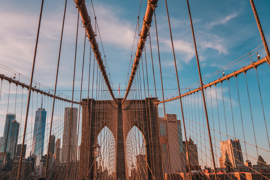 Le pont de Brooklyn au coucher du soleil