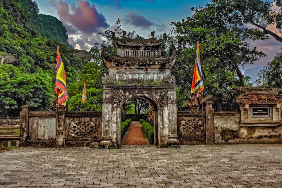 La porte principale de Hoa Lu
