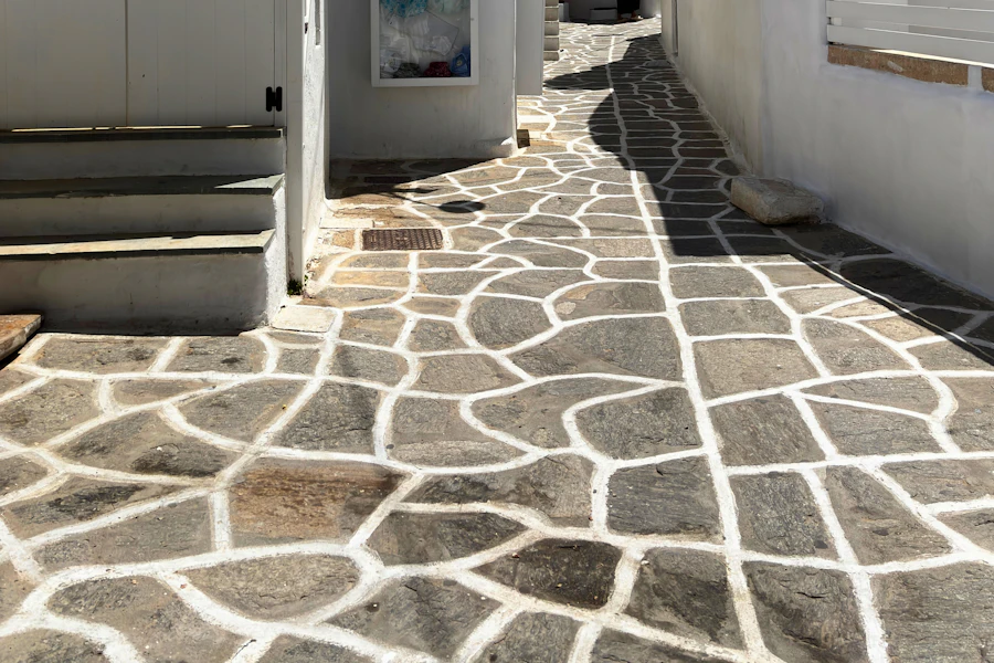 Une ruelle blanche de Naoussa