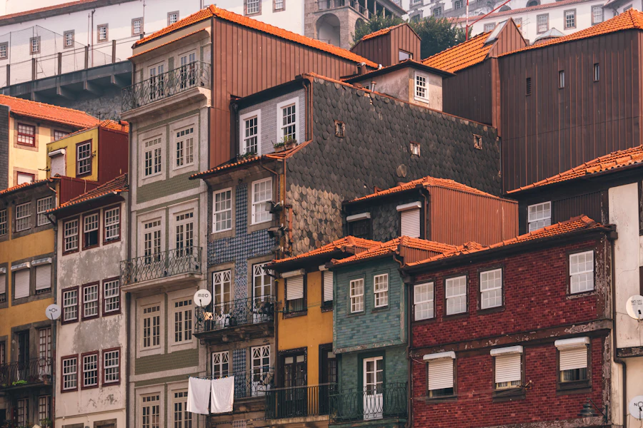 Les vieilles maisons colorées des quais de la Ribeira