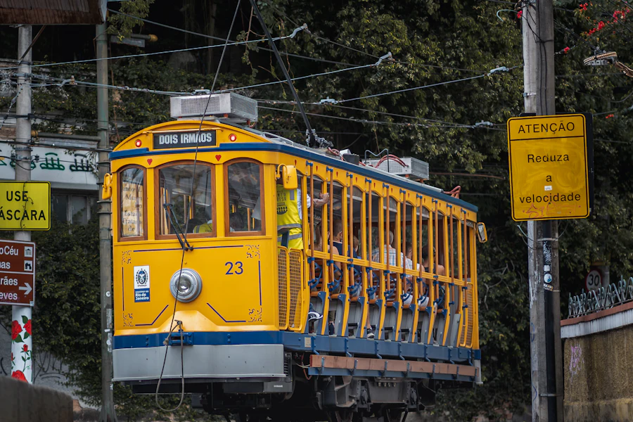 Le petit tramway jaune de Santa Teresa