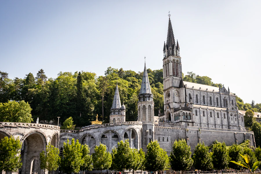 La basilique du sanctuaire de Lourdes