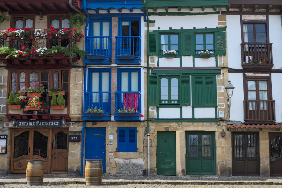 Façades colorées d'Hondarribia