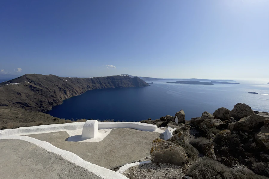 La caldeira de Santorin, née de l'effondrement du volcan