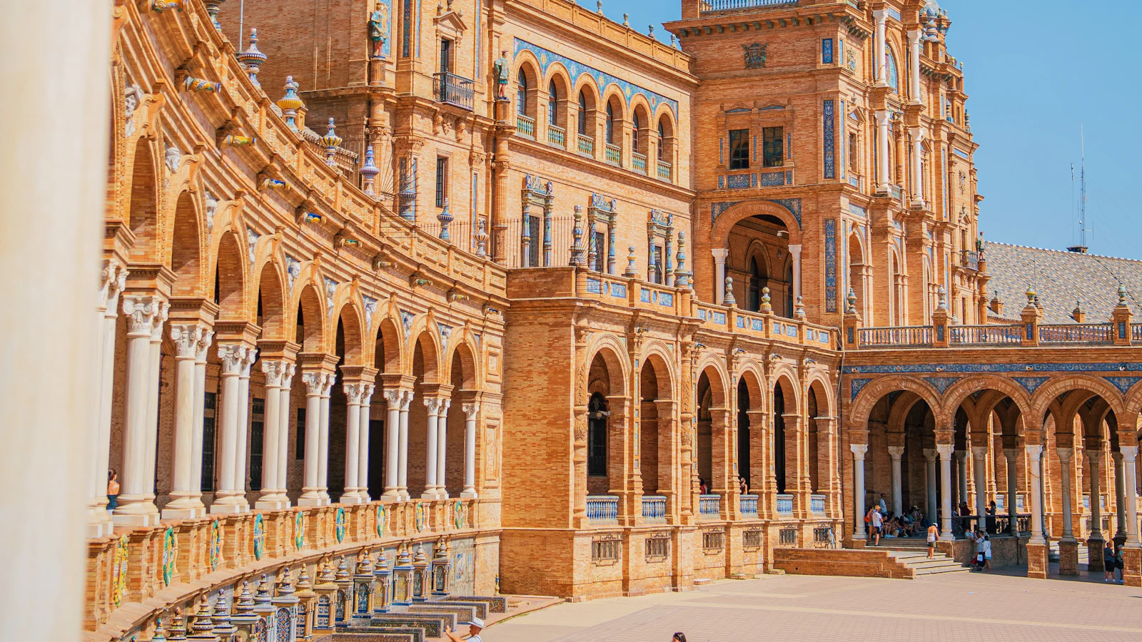 La place d'Espagne de Séville et sa tour