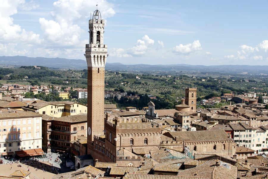 Le Palazzo Pubblico vu du Duomo panoramique
