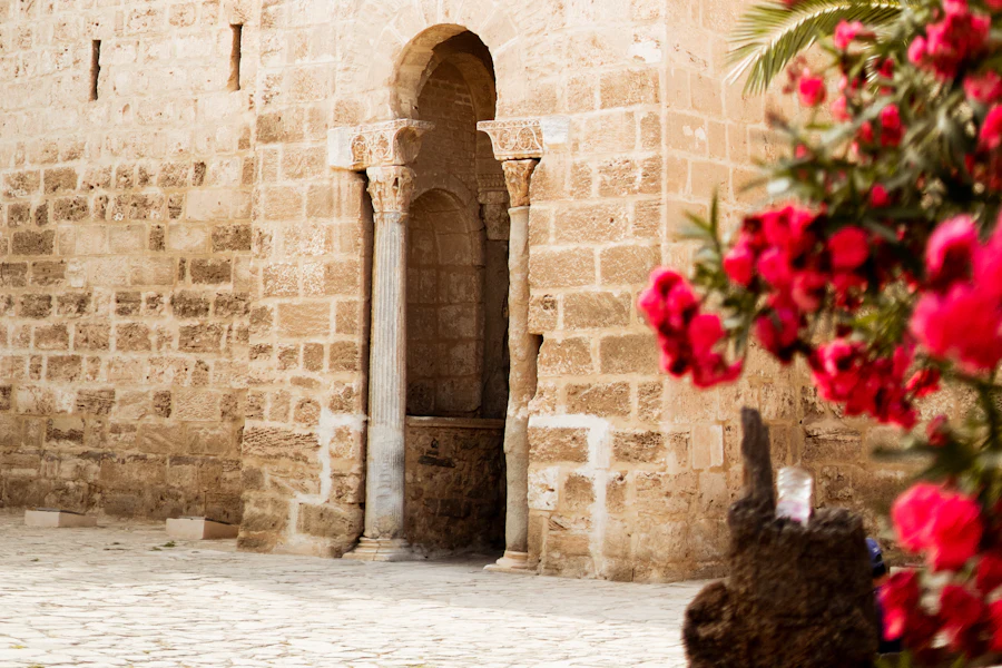Les murs de pierre de la grande mosquée de Sousse