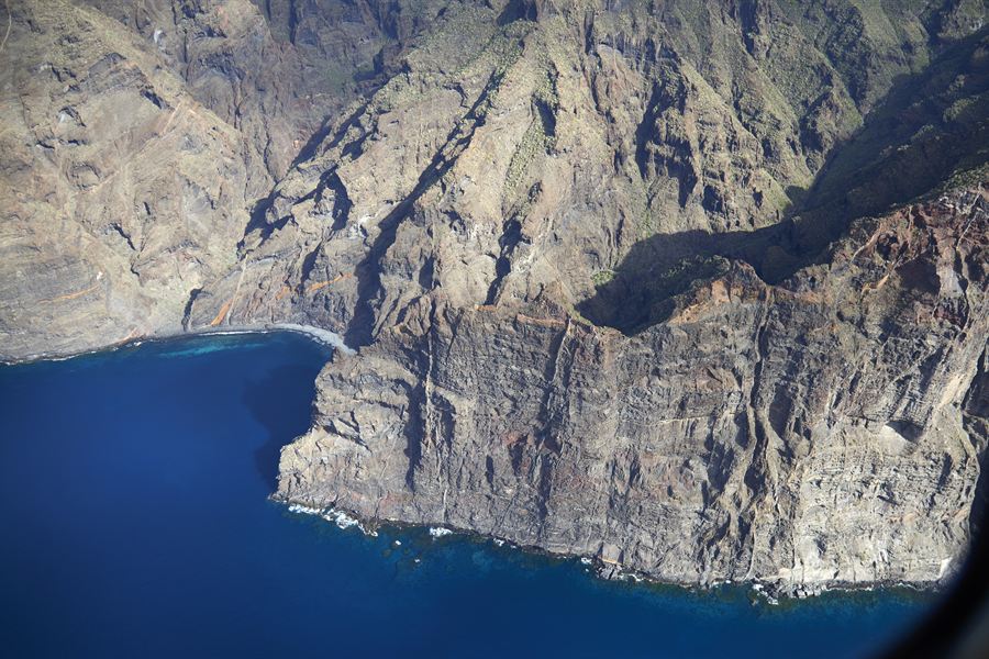 Les falaises de Los Gigantes vues du ciel