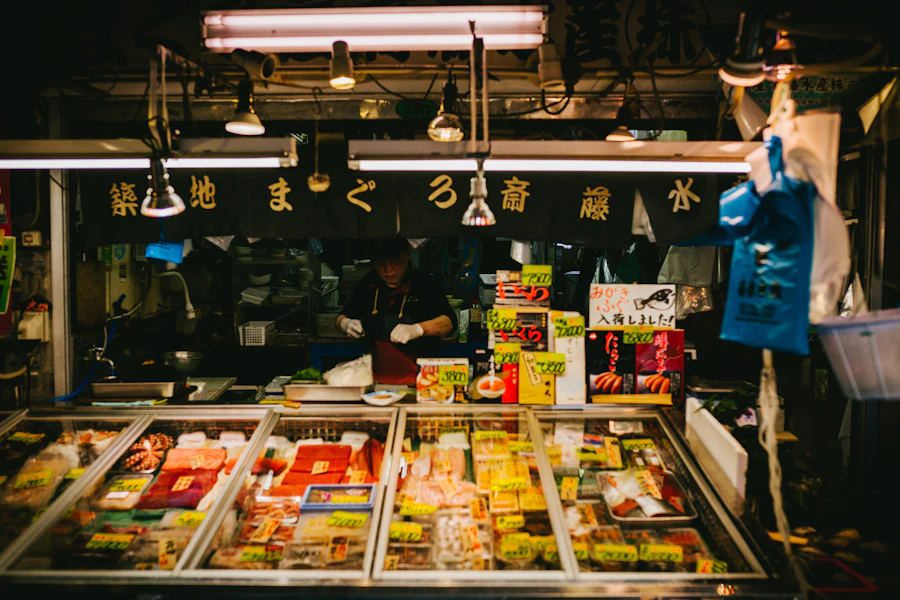 Un étal de poissons au marché de Tsukiji