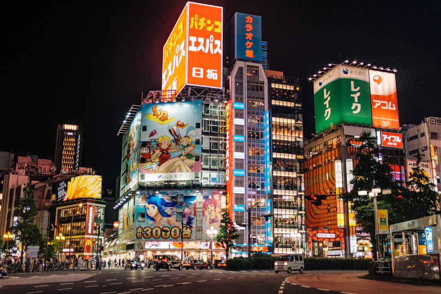Les enseignes au néon de Shinjuku