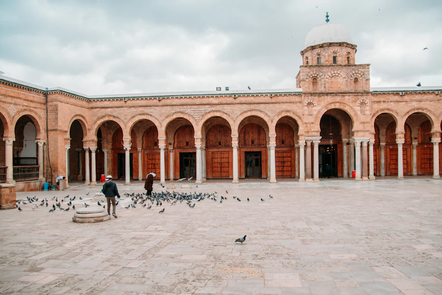 La cour à arcades de la mosquée Zitouna
