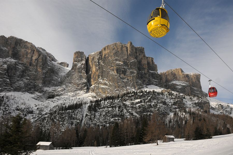 La télécabine du col Gardena sur la Sella Ronda