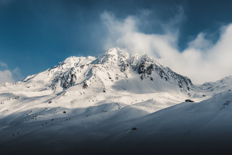 Les sommets enneigés au-dessus de Val Thorens
