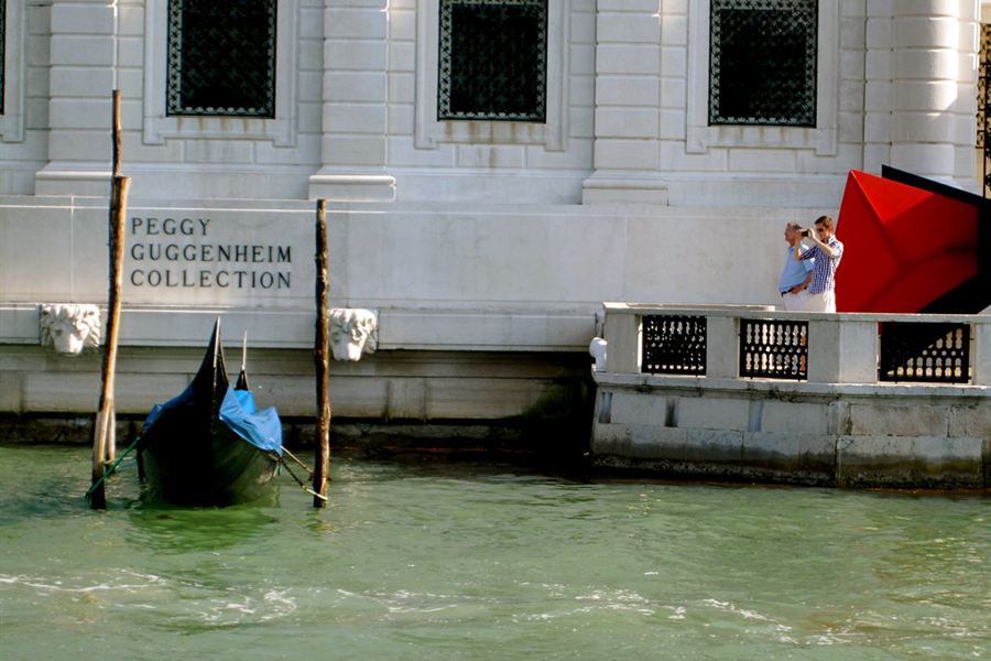 La collection Peggy Guggenheim vue du Grand Canal